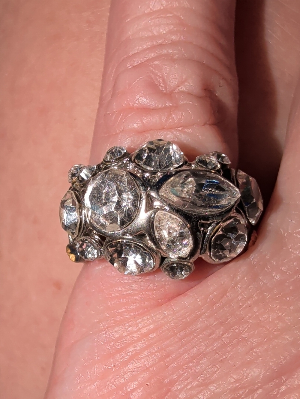 Unique Vintage Silver-Tone Multi-Crystal Cluster Ring - Clear